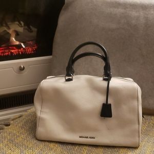 Like NEW Michael Kors bag